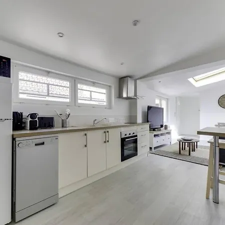 Natural Chic Au Coeur De Appartement Reims